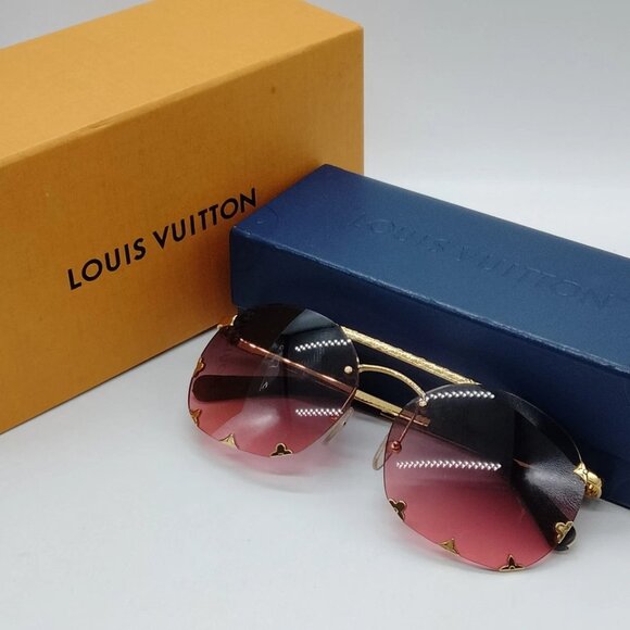 Louis Vuitton Sunglasses Women's Gold 500-060225 - Picture 9 of 9